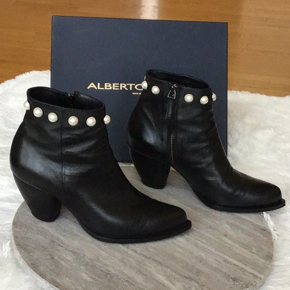ALBERTO ZAGO Black Leather Booties With Pearl Details On The Ankle Area. - Picture 3 of 14
